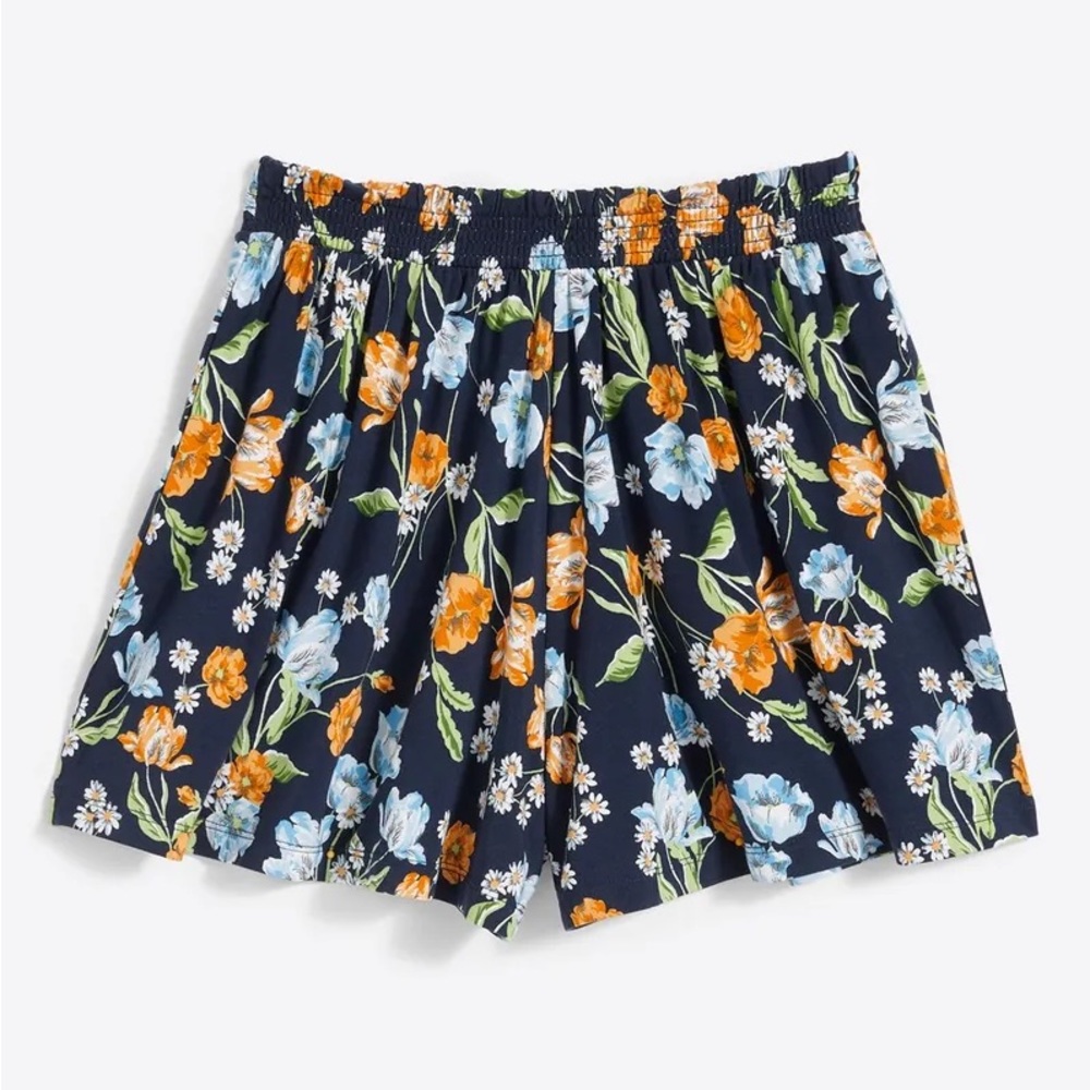 Pull On Shorts in Spring Blooms